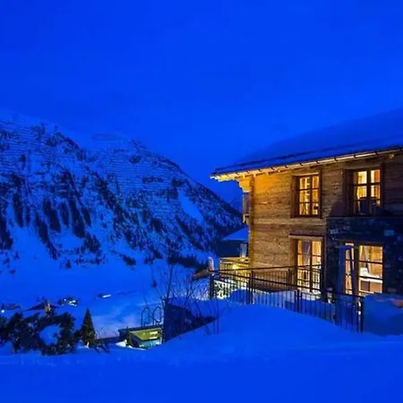 Chalet 5bdr With Ski In Ski Out Access And Sauna- If You Want To Book, Please Contact On Wh-ats-app - 0034-605-434-371 !!!!