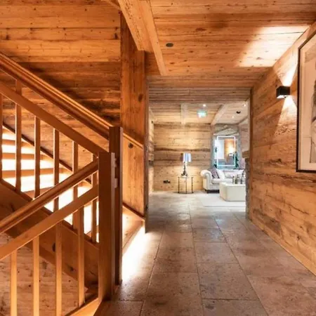 Chalet 5bdr With Ski In Ski Out Access And Sauna- If You Want To Book, Please Contact On Wh-ats-app - 0034-605-434-371 !!!! Villa
