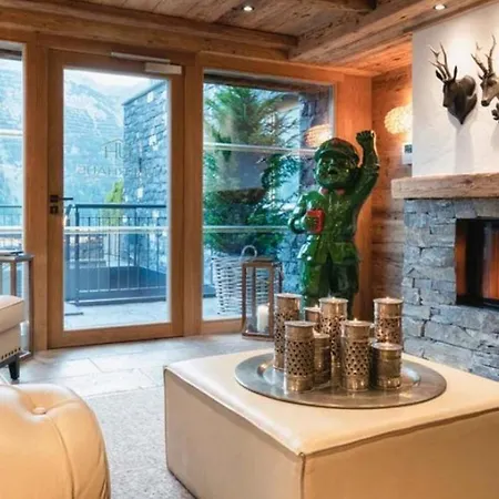 Chalet 5bdr With Ski In Ski Out Access And Sauna- If You Want To Book, Please Contact On Wh-ats-app - 0034-605-434-371 !!!! *